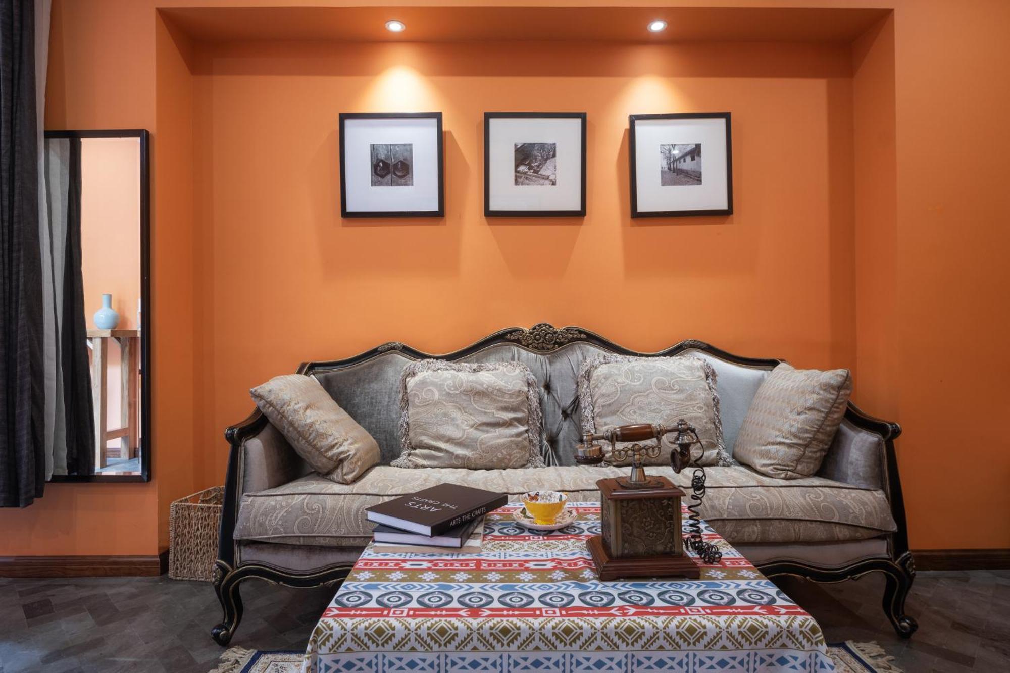 Hotel Cote Cour Deductive - Quadrangle Close To Tiananmen Square & Forbidden & Nanluoguxiang, Walk To Wangfujing, Speaking, Free Wifi, Free Laundry, Free Wonton & Noodles With Tour Ticket Service, Free Selfies With Ancient Costum