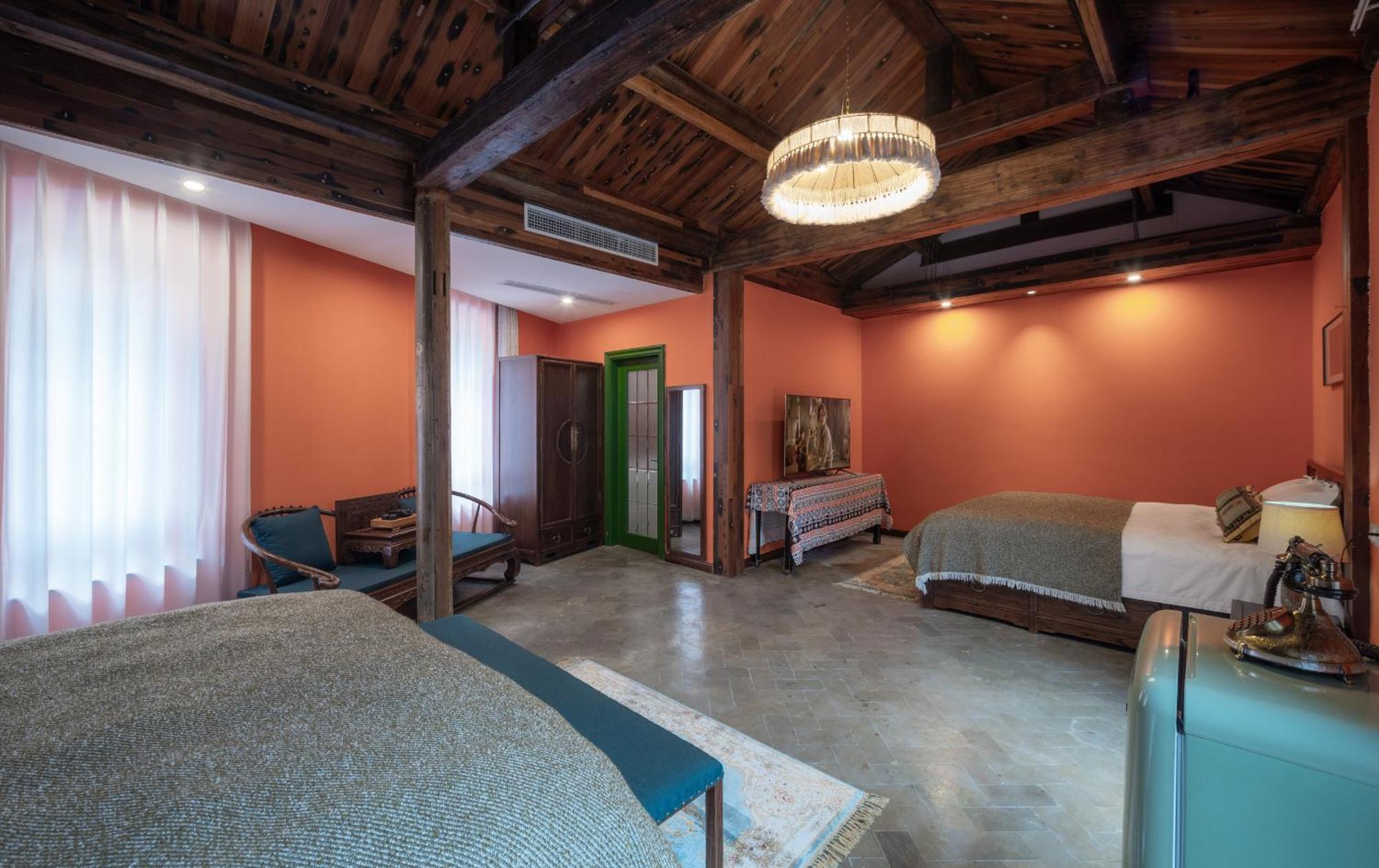 Cote Cour Deductive - Quadrangle Close To Tiananmen Square & Forbidden & Nanluoguxiang, Walk To Wangfujing, Speaking, Free Wifi, Free Laundry, Free Wonton & Noodles With Tour Ticket Service, Free Selfies With Ancient Costum Hotel